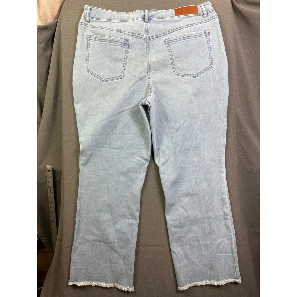 Peace Love World Light Wash Repreve Raw Hem Straight Leg‎ Jeans Womens 16 Blue